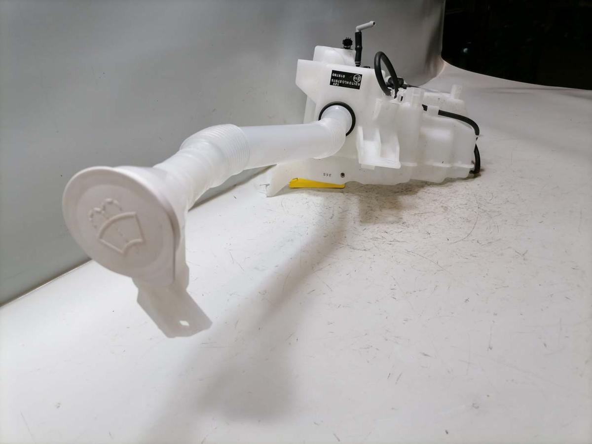 Mitsubishi Eclipse Cross original Scheibenwaschbeh&auml;lter vorn mit Pumpen Bj.2023